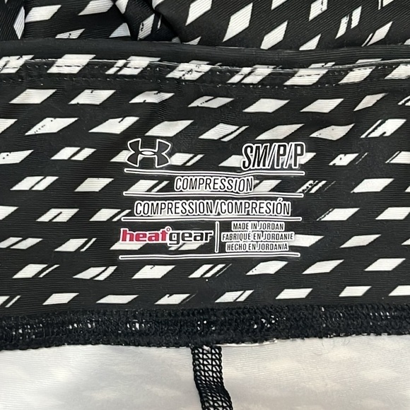 Under Armour Black and White Compression Leggings Small - Picture 8 of 8